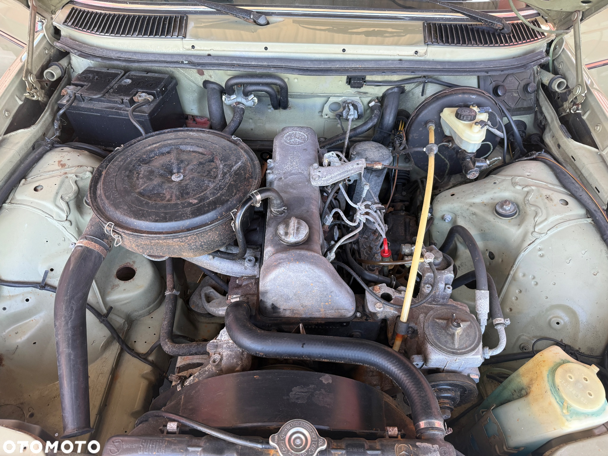 Mercedes-Benz W123 - 12