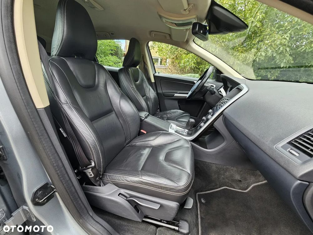 Volvo XC 60 D3 R Design - 10