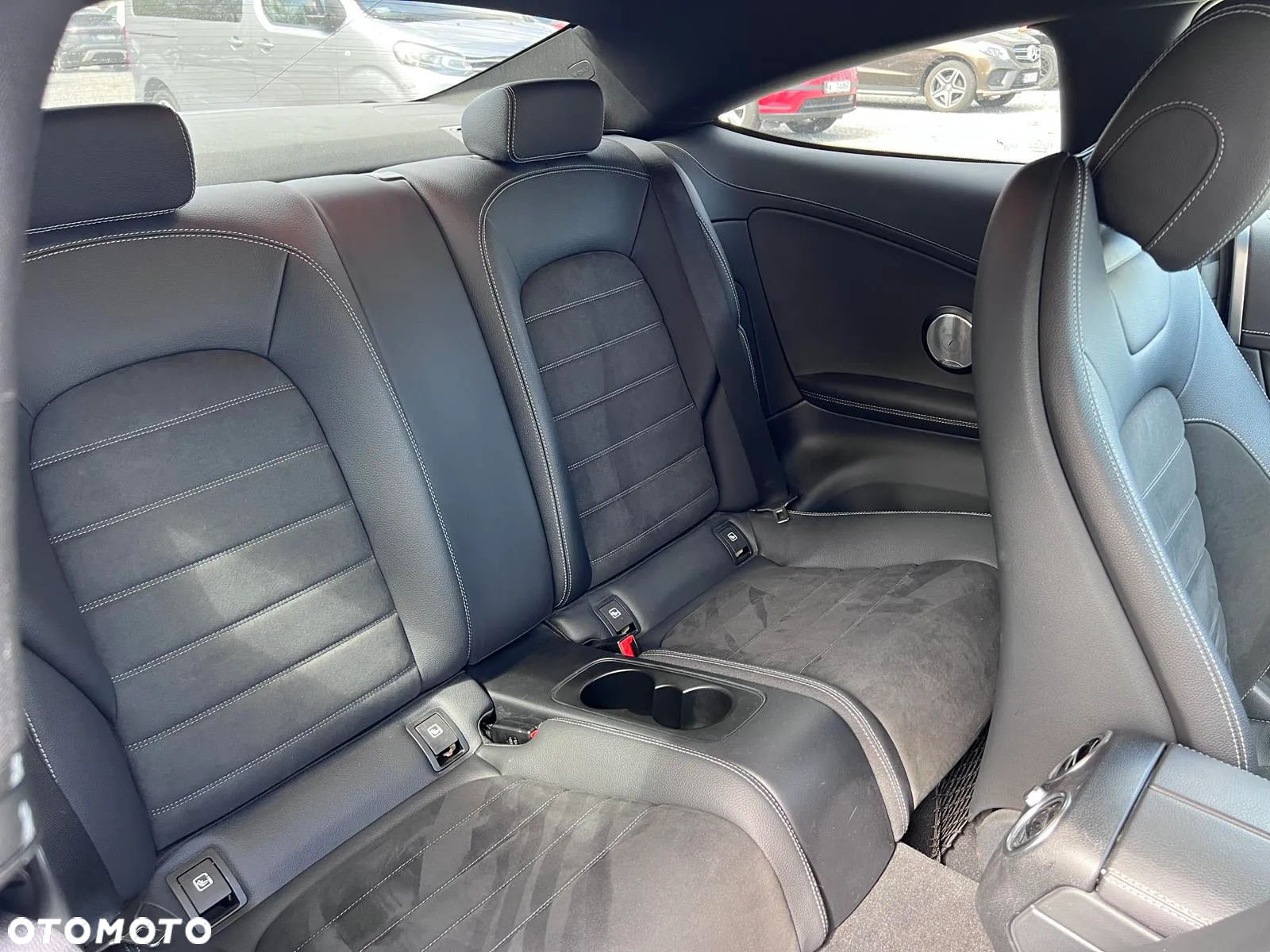 Mercedes-Benz Klasa C 300 Coupe 4Matic 9G-TRONIC AMG Line - 24