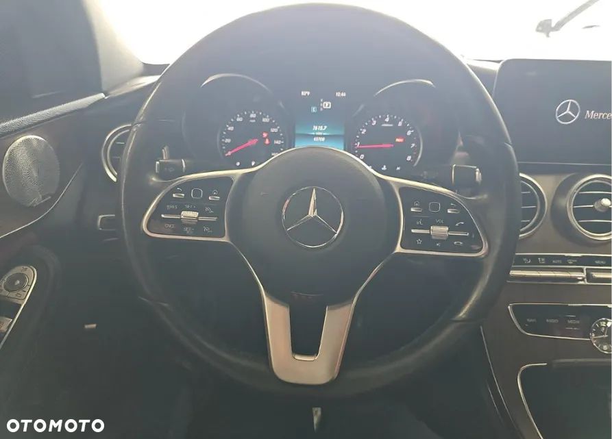 Mercedes-Benz Klasa C 300 4Matic 9G-TRONIC AMG Line - 8
