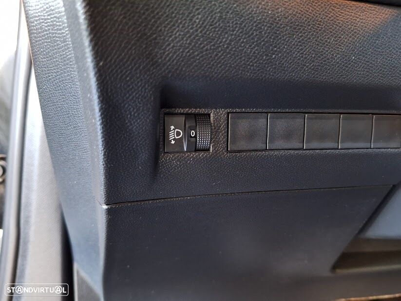 Peugeot 2008 1.2 PureTech Active - 5