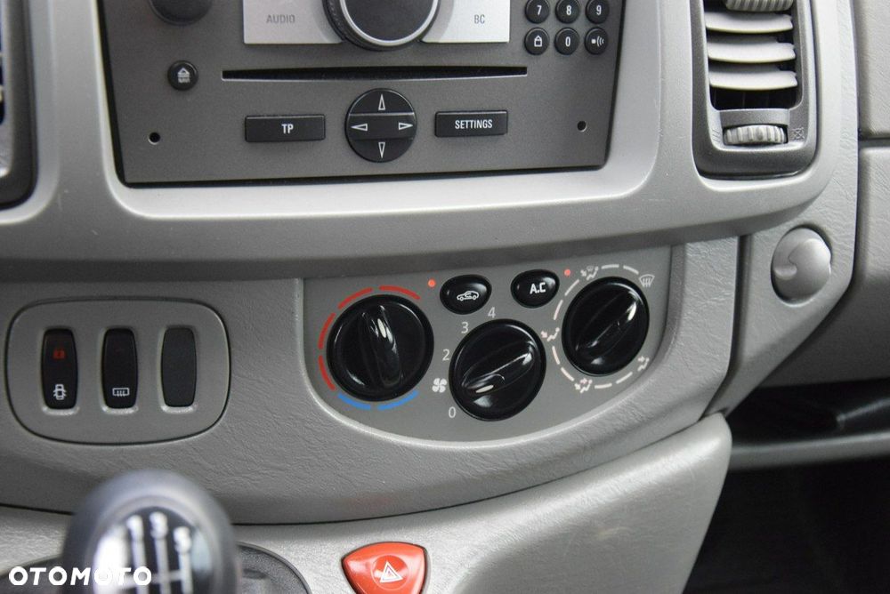 Opel Vivaro - 21