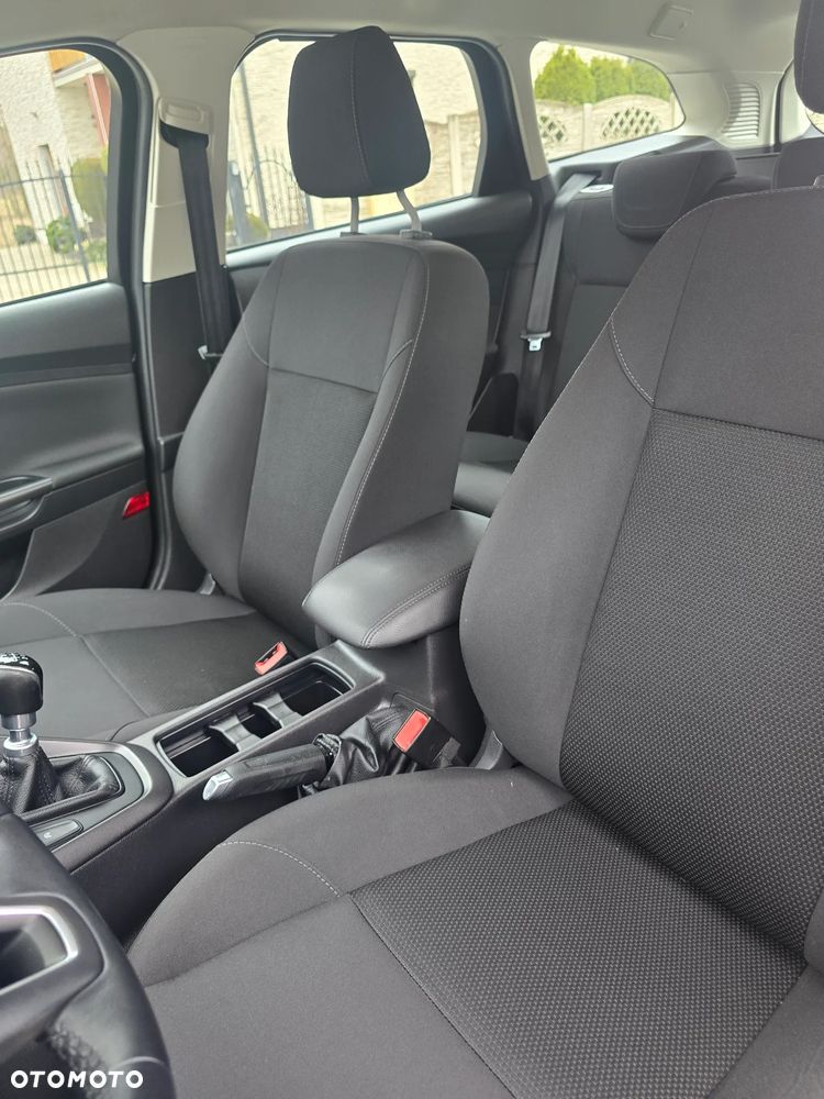 Ford Focus 1.5 EcoBoost STart-Stopp-System TITANIUM - 24