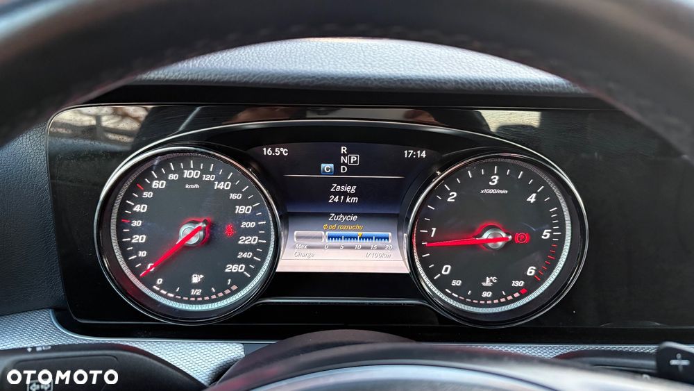 Mercedes-Benz Klasa E 220 d 9G-TRONIC - 20