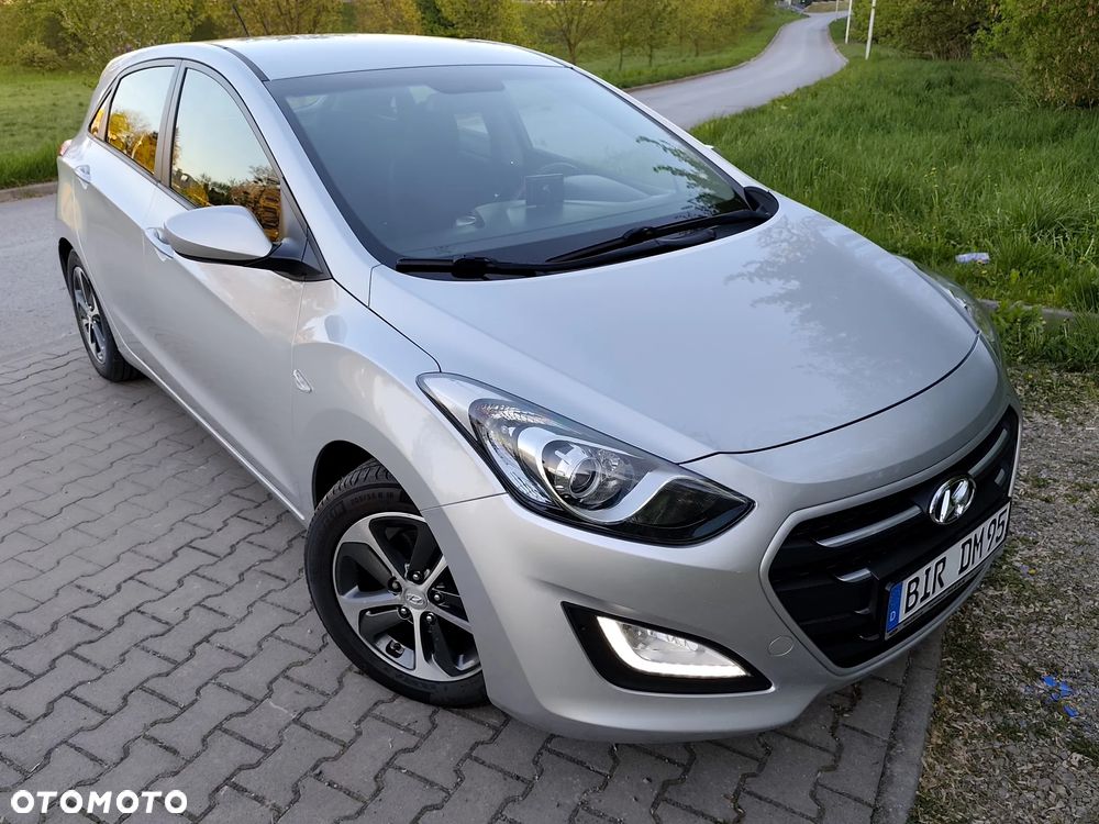 Hyundai i30 blue 1.4 Passion - 31