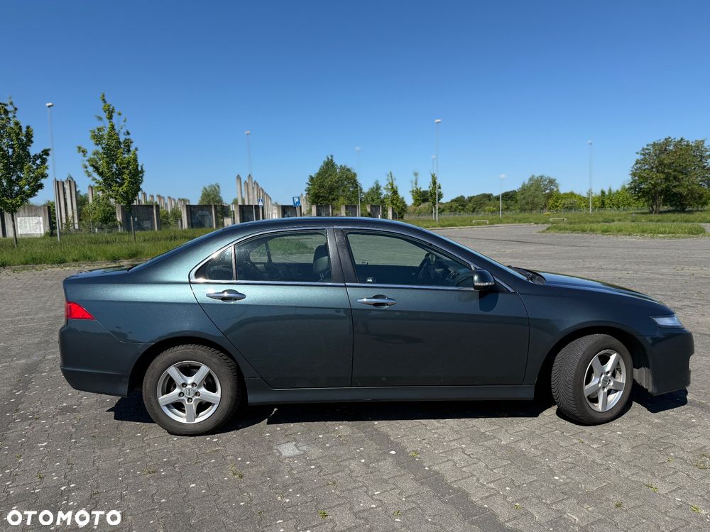 Honda Accord 2.0 Comfort - 16