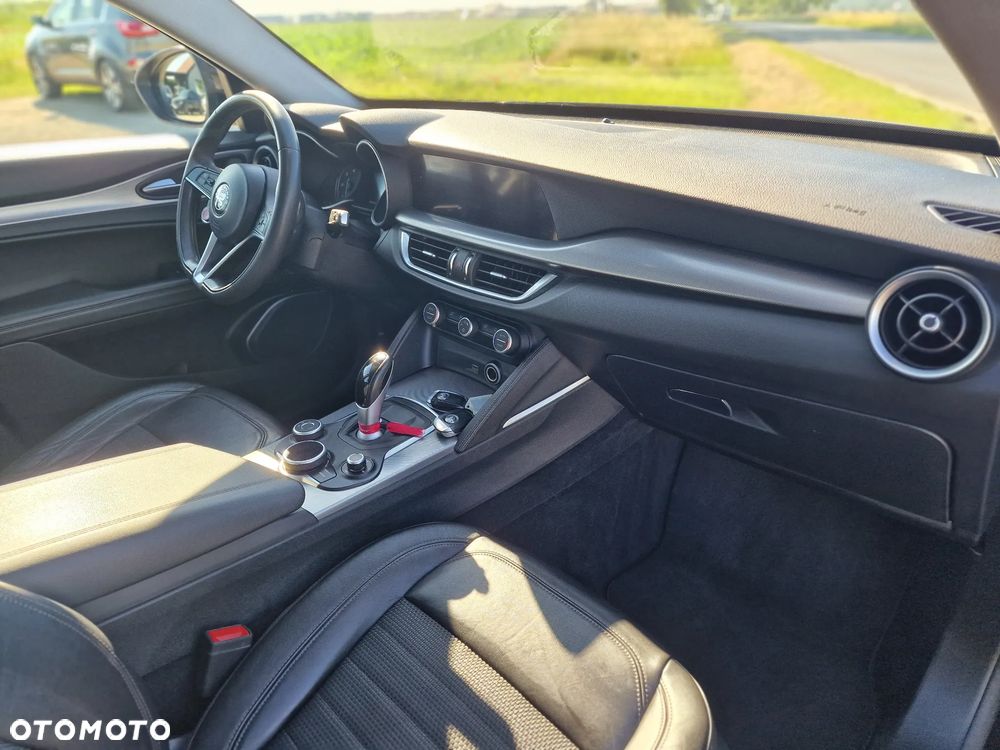 Alfa Romeo Stelvio 2.2 16V AT8 Q4 Intensa - 32