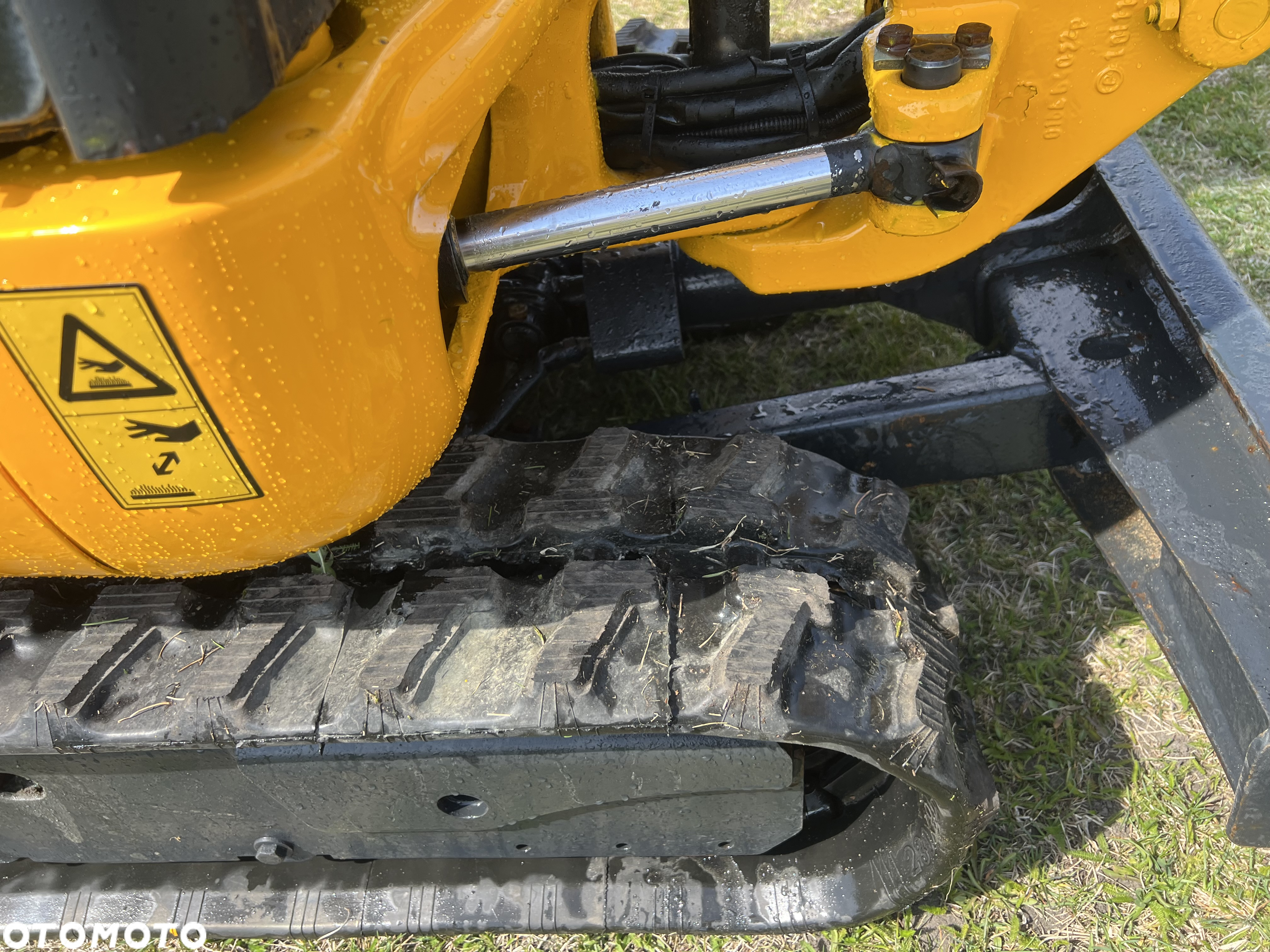 JCB 8016 - 6