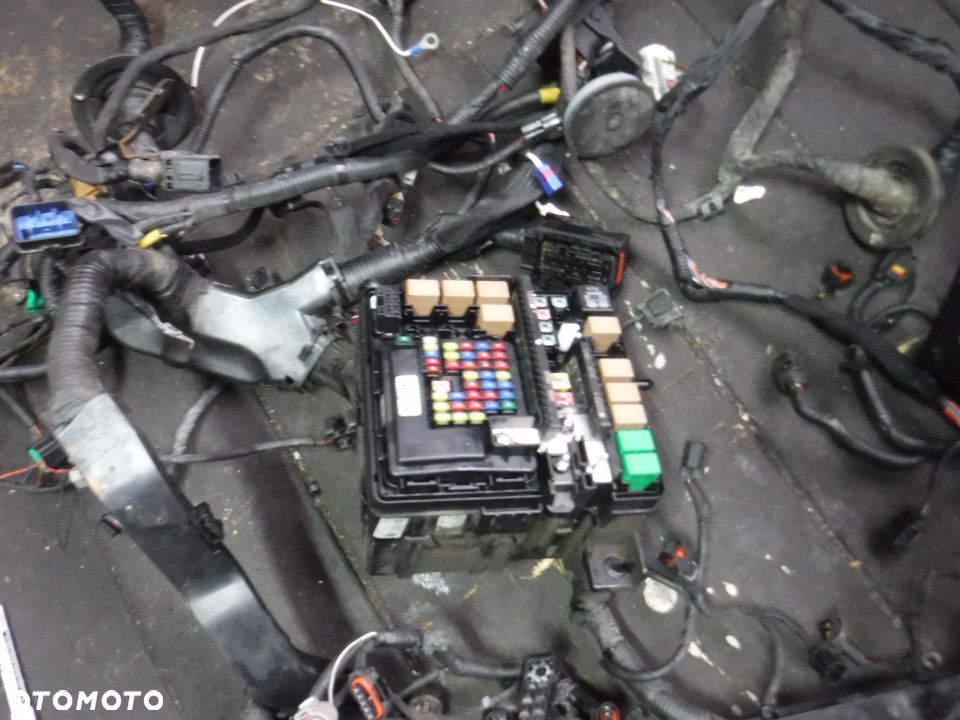 Kia Sportage IV 2.0 CRDI 4x4 2018 instalacja komory silnika puszka bezpieczniki - 2