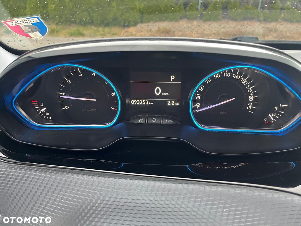 Peugeot 2008 1.2 Pure Tech Style S&S EAT6 - 11