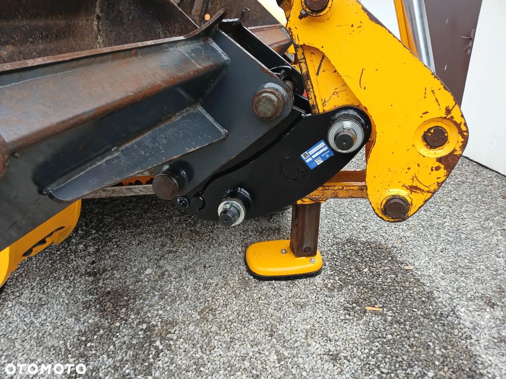 JCB 4CX/JOYSTICK/NOWE OPONY - 24