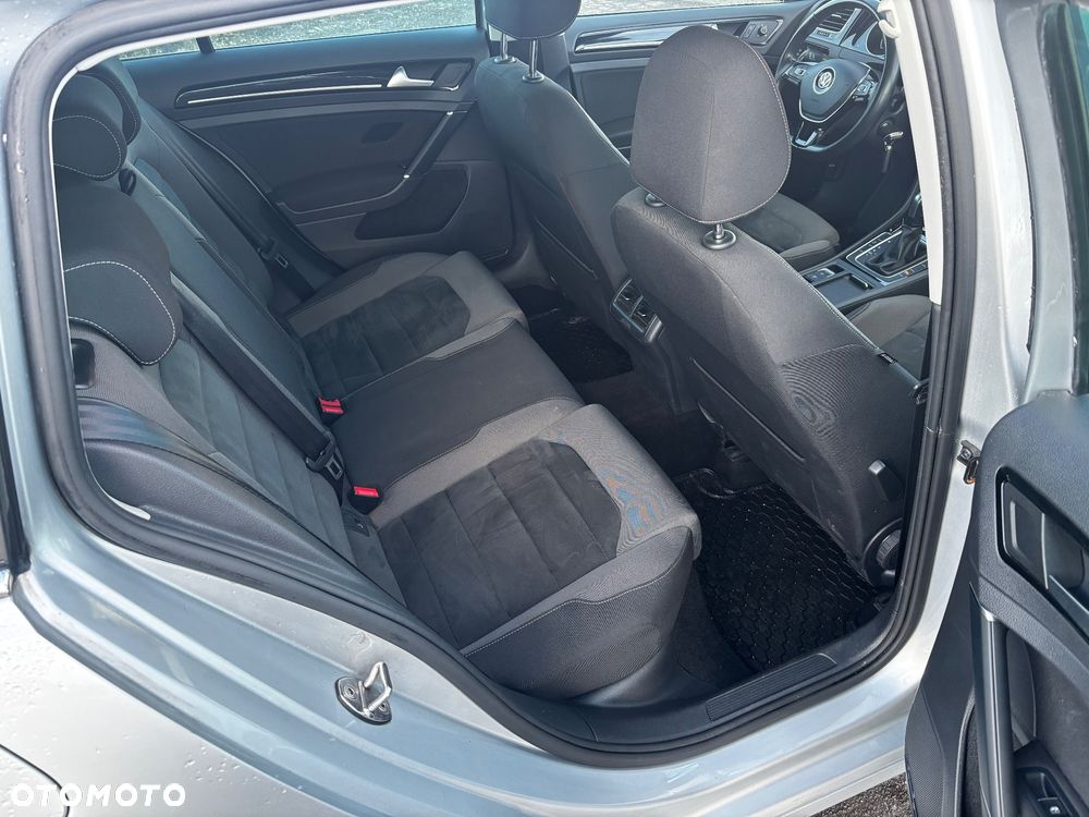 Volkswagen Golf 2.0 TDI SCR DSG Highline - 30