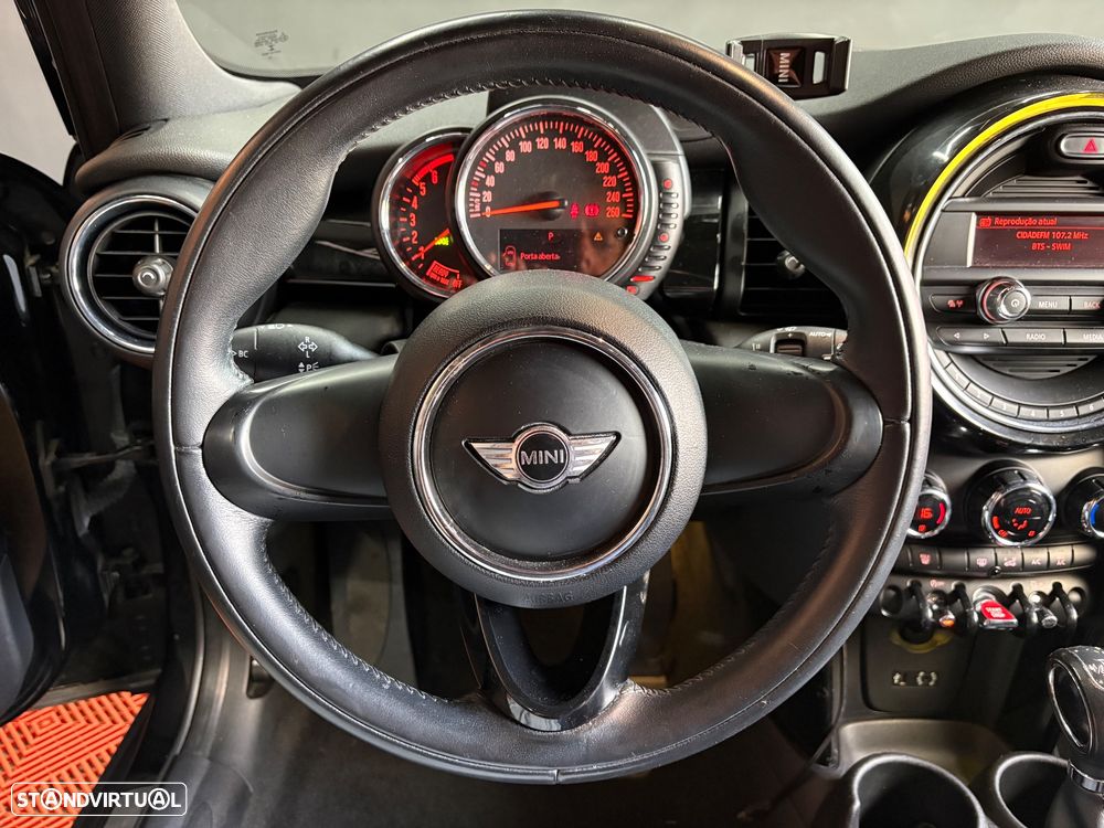 MINI 5 Portas Cooper D Aut. - 10