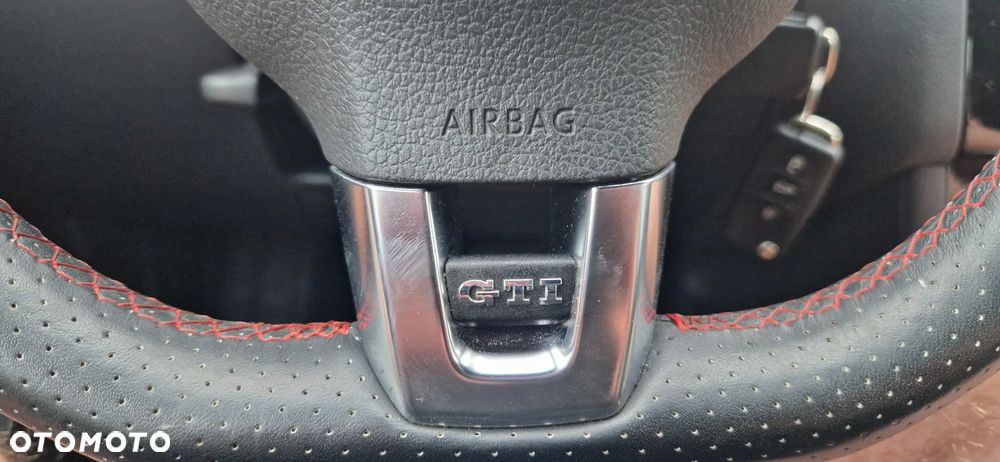 Volkswagen Polo 1.4 DSG GTI - 27