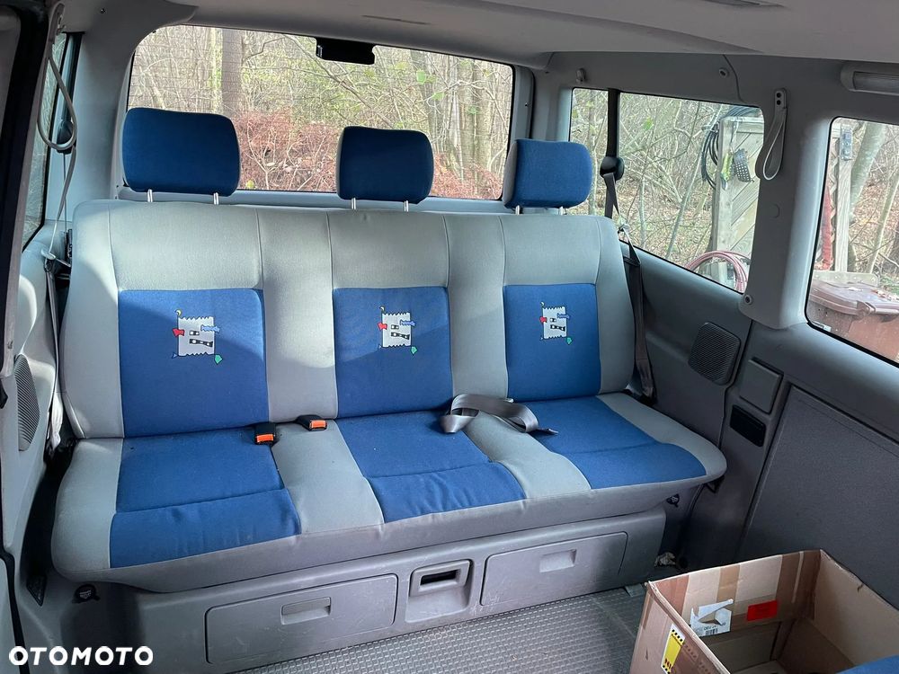 Volkswagen Multivan - 9