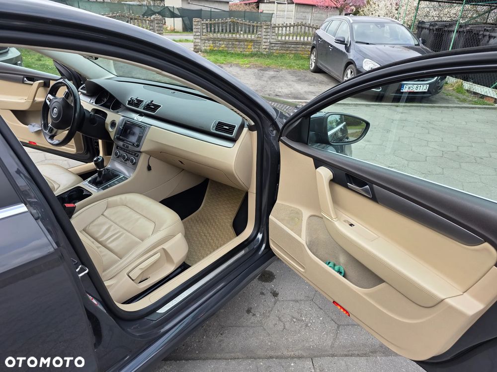 Volkswagen Passat 2.0 TDI 4Mot Comfortline - 14