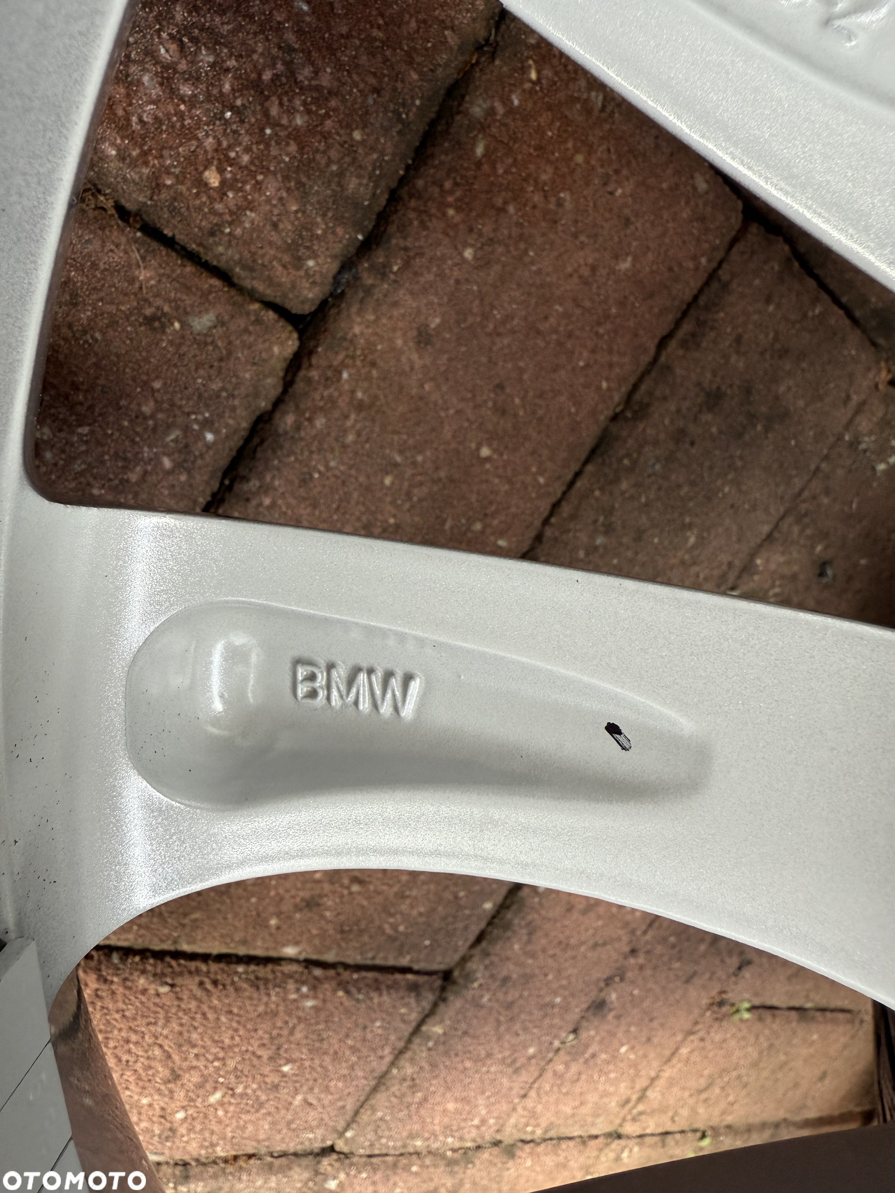 Felgi aluminiowe BMW 18 Oryginalne  z czujnikami powietrza - 11