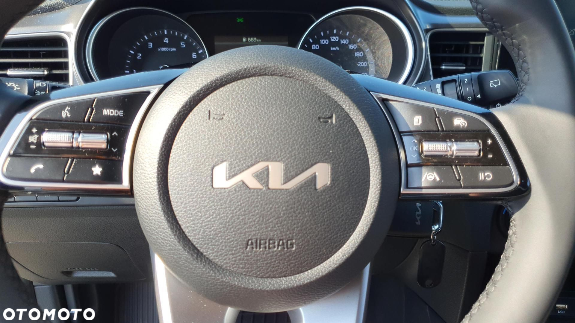 Kia Ceed 1.5 T-GDI M - 21
