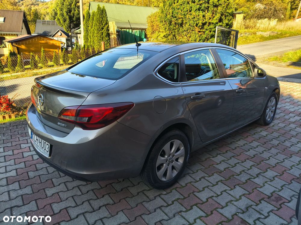 Opel Astra - 4