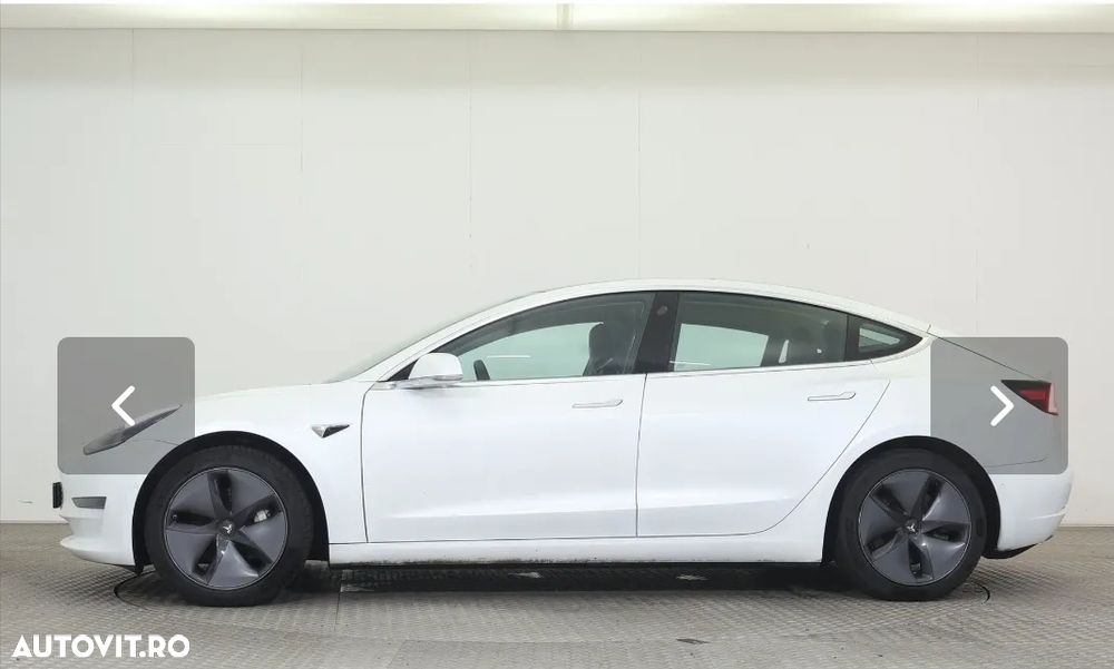 Tesla Model 3 - 5