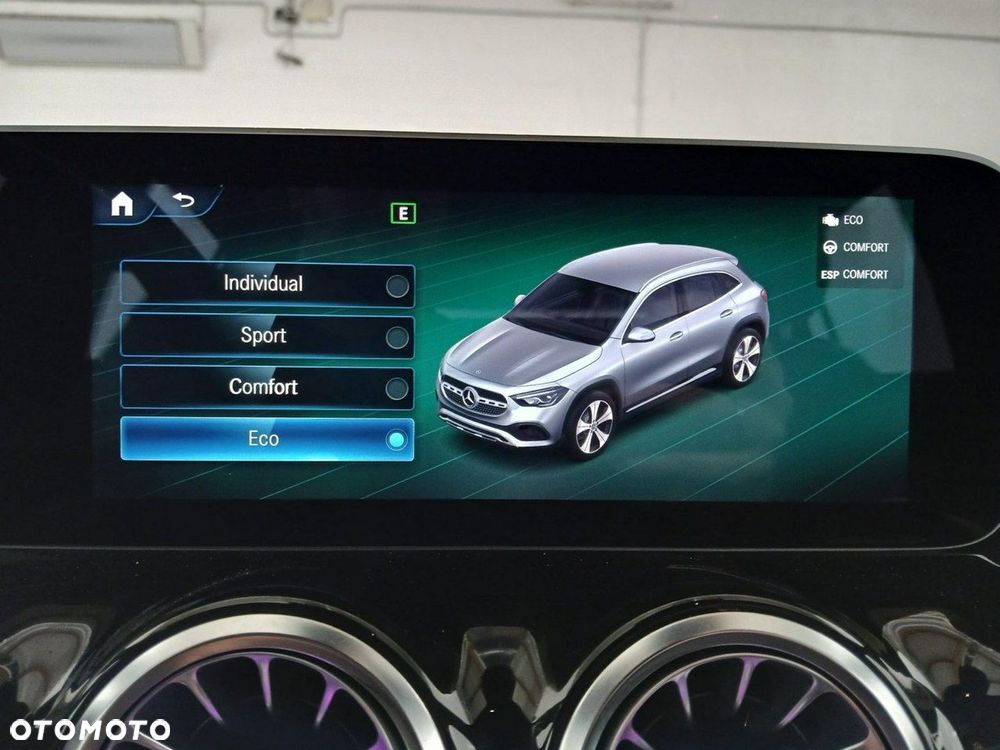 Mercedes-Benz GLA 200 d 8G-DCT Progressive - 30