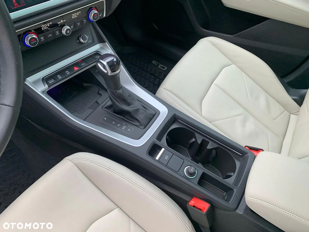 Audi Q3 40 TFSI quattro S tronic S line - 13
