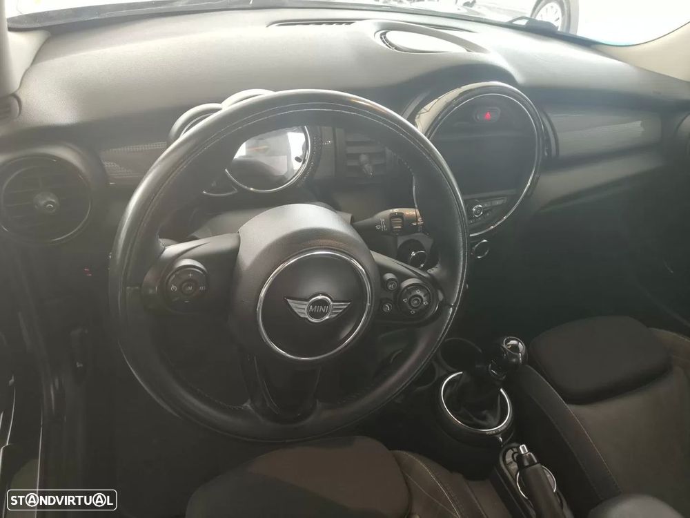 MINI 3 Portas Cooper D - 6