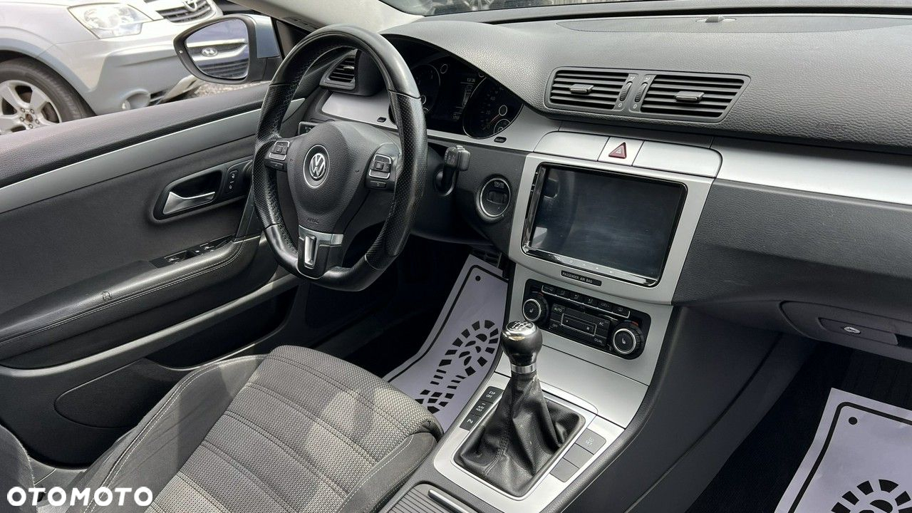 Volkswagen Passat CC - 19