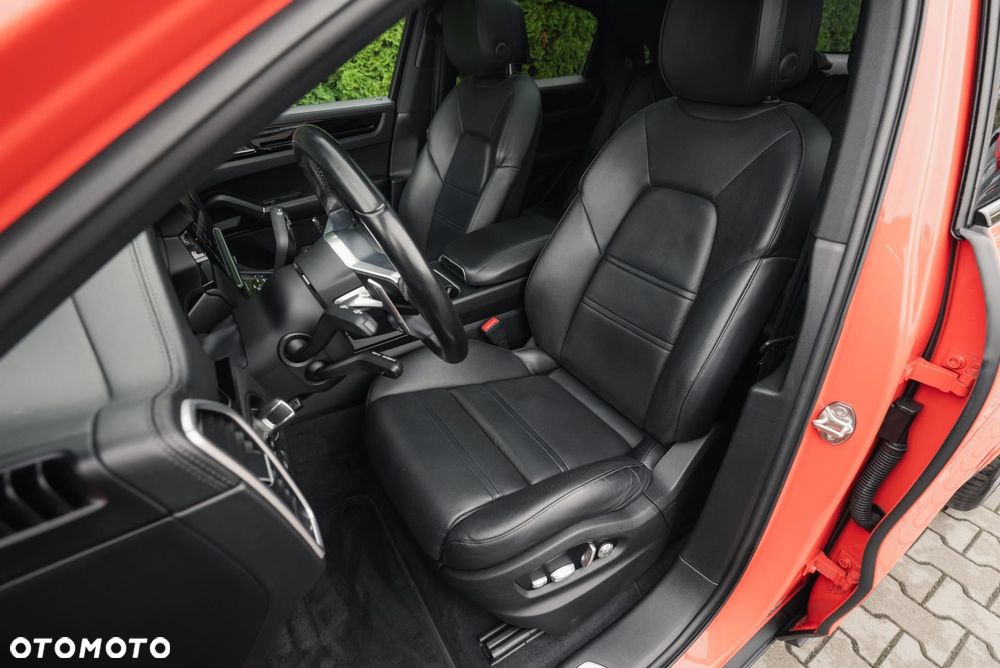 Porsche Cayenne - 12