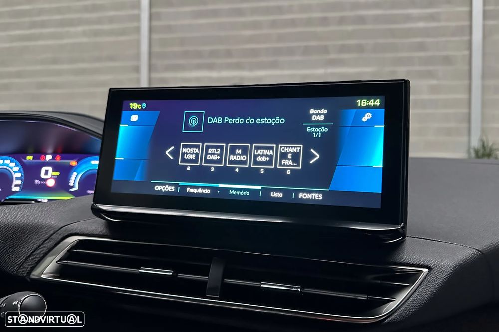 Peugeot 3008 1.6 Hybrid Allure e-EAT8 - 16