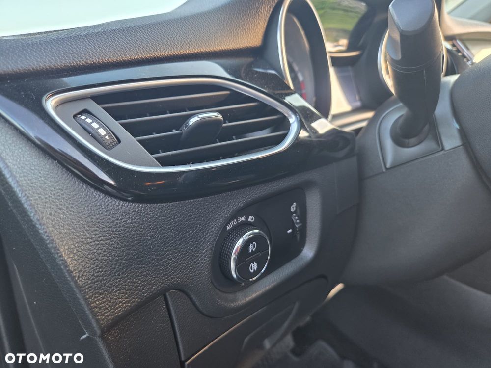 Opel Astra 1.4 Turbo Start/Stop Automatik Business - 23