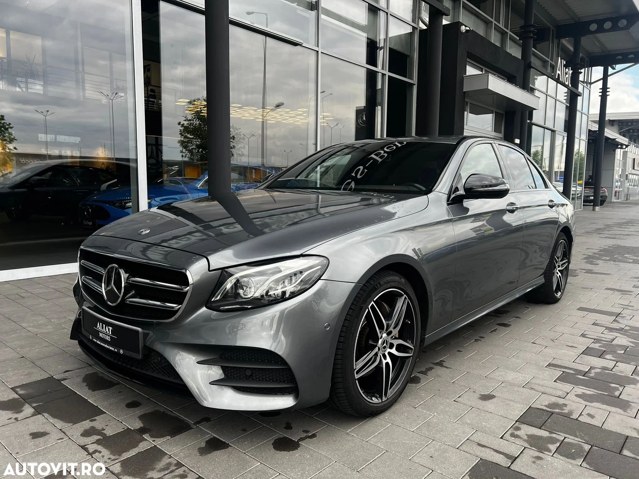 Mercedes-Benz E 220 d 4MATIC Aut. - 1