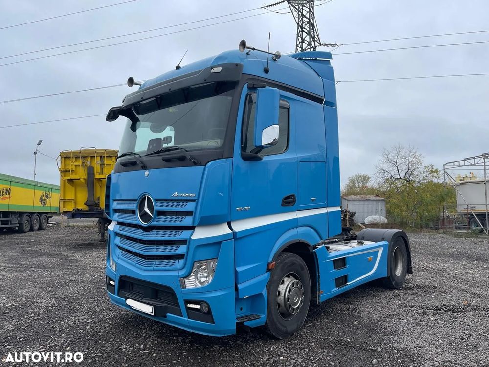 Mercedes-Benz ACTORS - 24