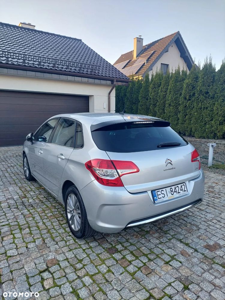 Citroën C4 e-HDi 115 ETG6 Exclusive - 4
