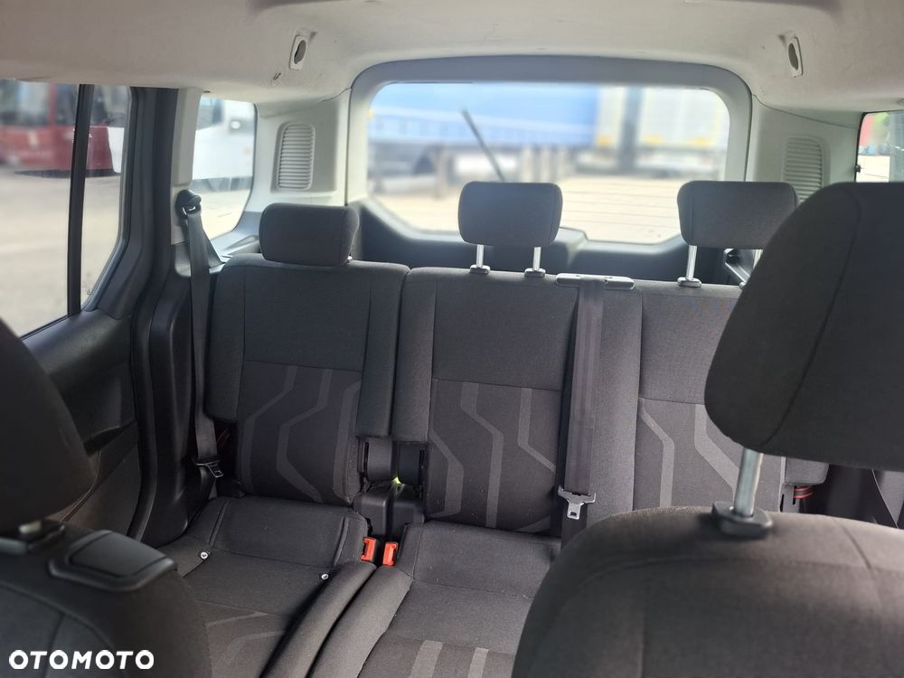 Ford Tourneo Connect - 20
