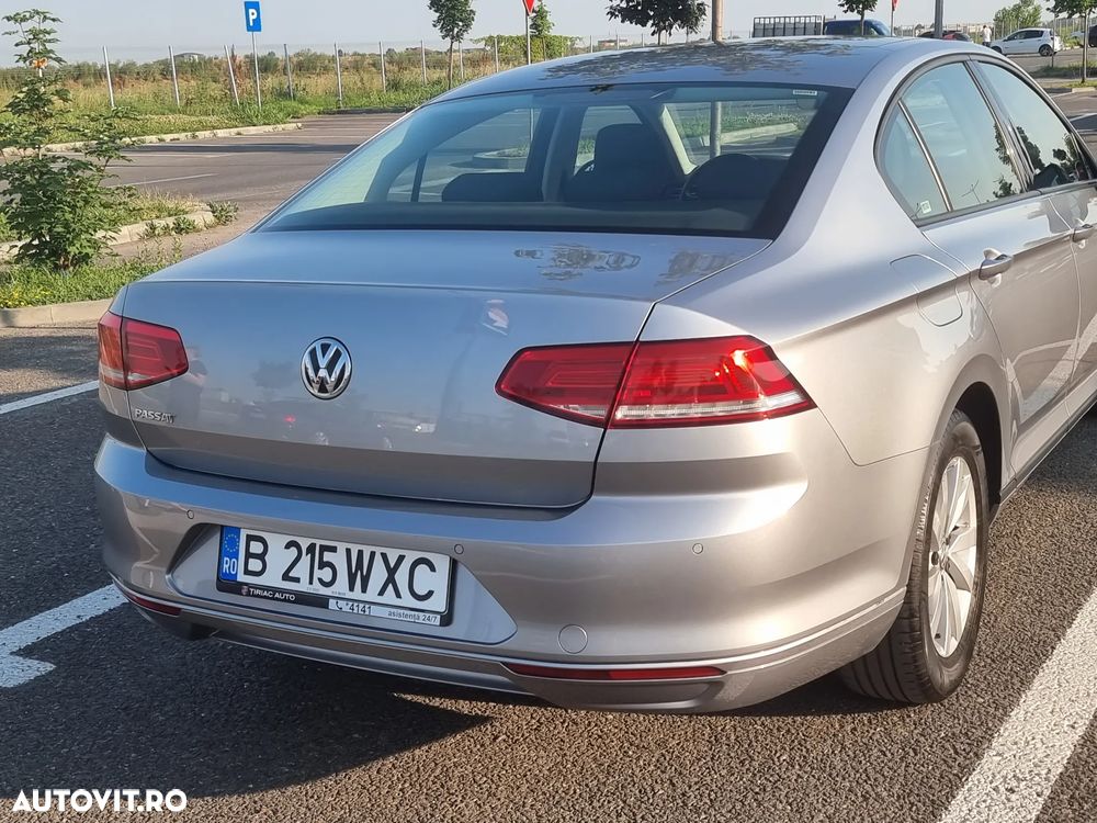 Volkswagen Passat 2.0 TDI Trendline - 22