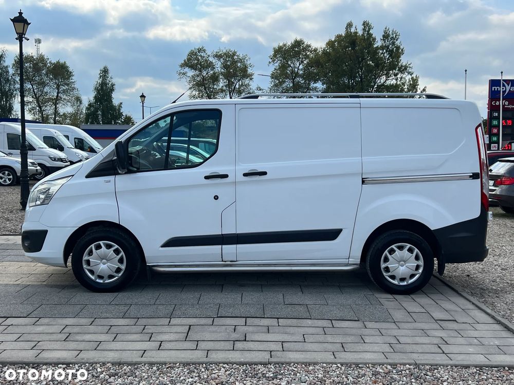 Ford TRANSIT CUSTOM - 12