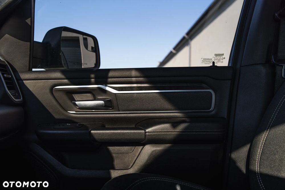 RAM 1500 5.7 Crew Cab Bighorn - 10