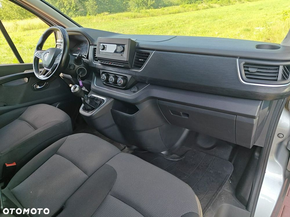 Renault Trafic - 11