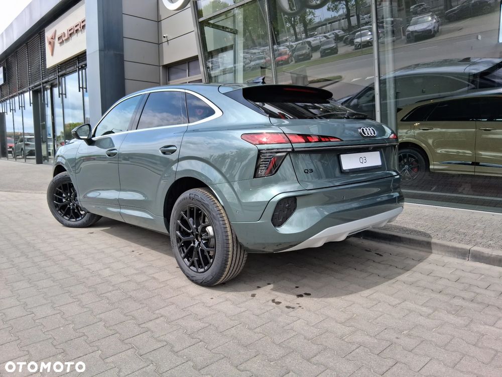 Audi Q3 Sportback - 4