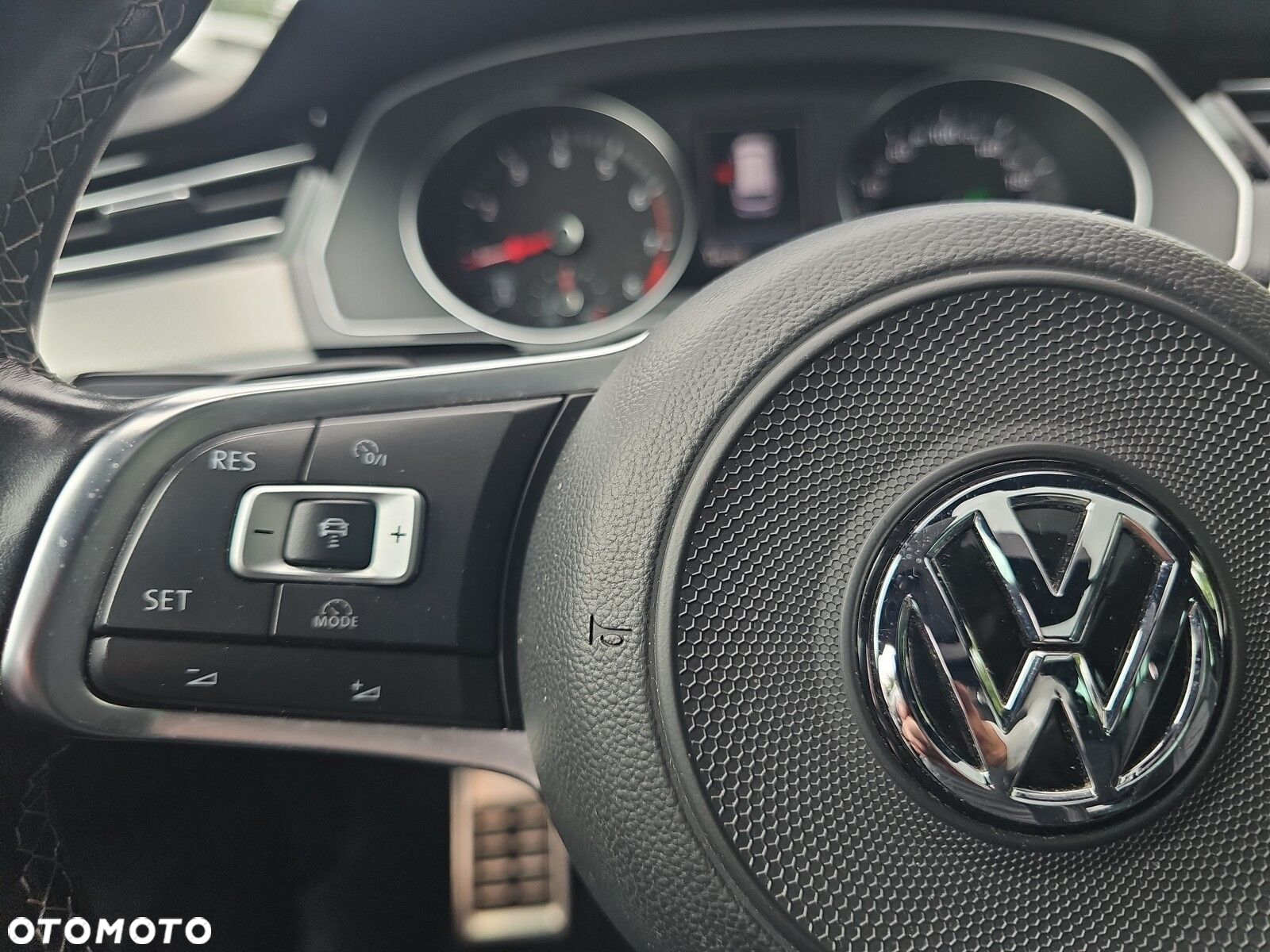 Volkswagen Passat 2.0 TSI BMT 4Mot Highline DSG - 27