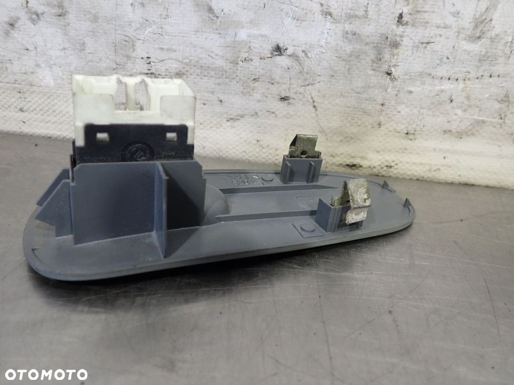 PRZEŁĄCZNIK PODNOSZENIA SZYB IVECO STRALIS 504086536 - 4