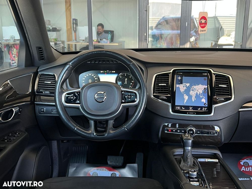Volvo XC 90 - 9