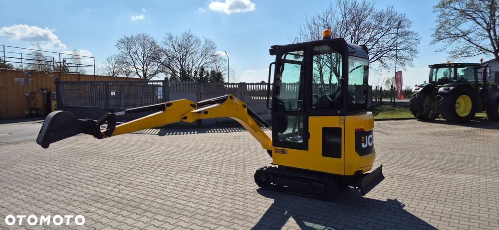 JCB 15C-1 - 18