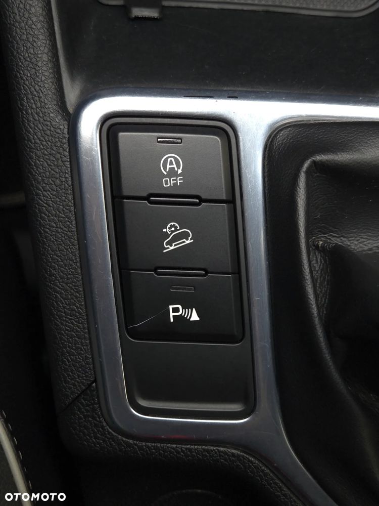 Kia Sportage 2,0 CRDI 2WD ISG Spirit - 36