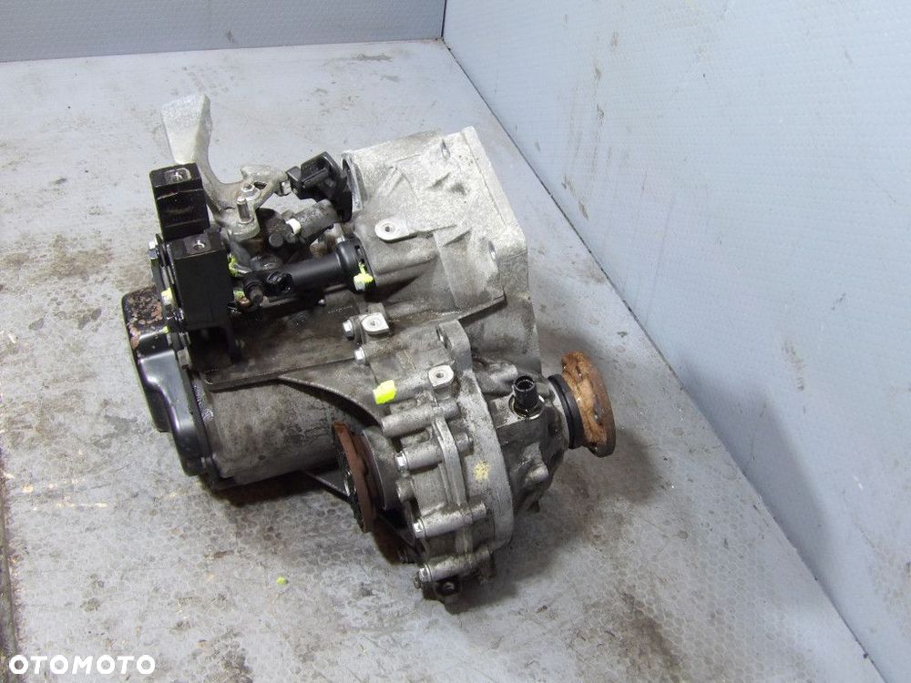 SKODA FABIA II 2 1.6TDI SKRZYNIA BIEGÓW MANUALNA MZL - 2