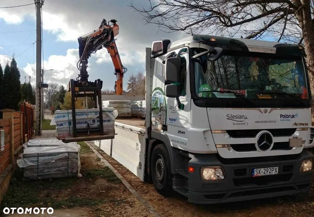 Mercedes-Benz ACTROS - 1