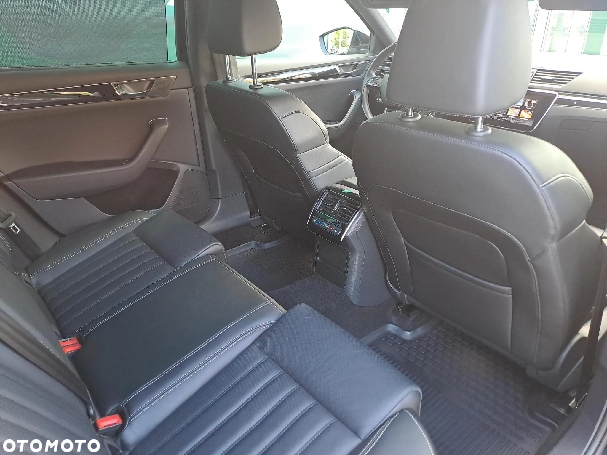 Skoda Superb 2.0 TSI 4x4 L&K DSG - 11