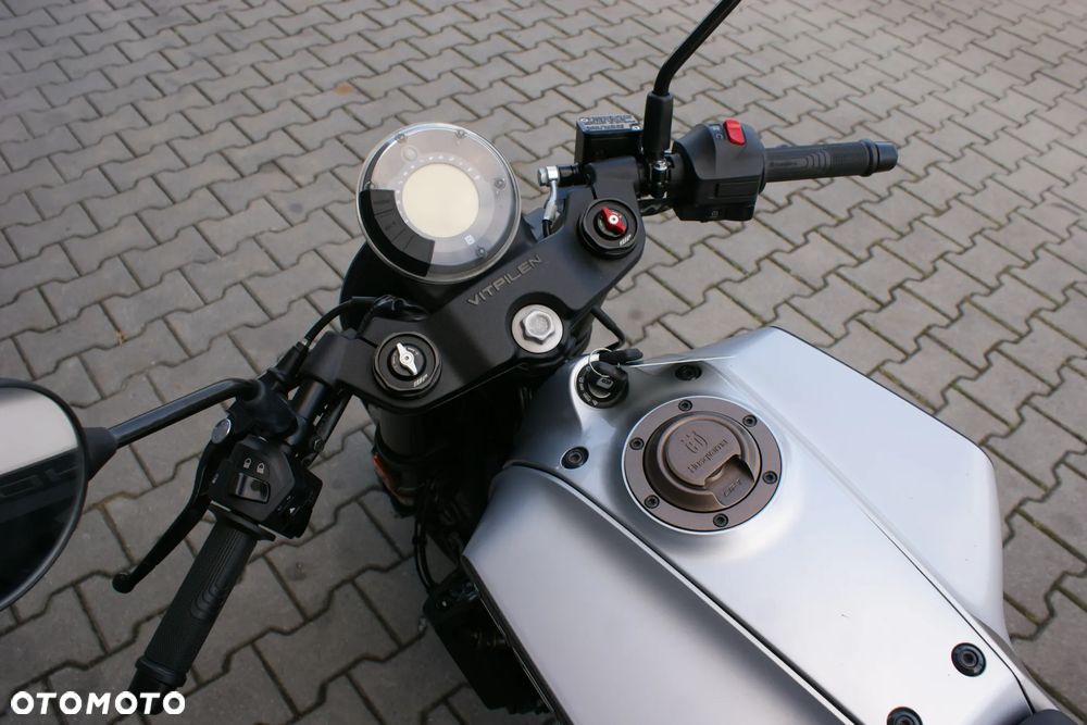 Husqvarna Vitpilen - 15
