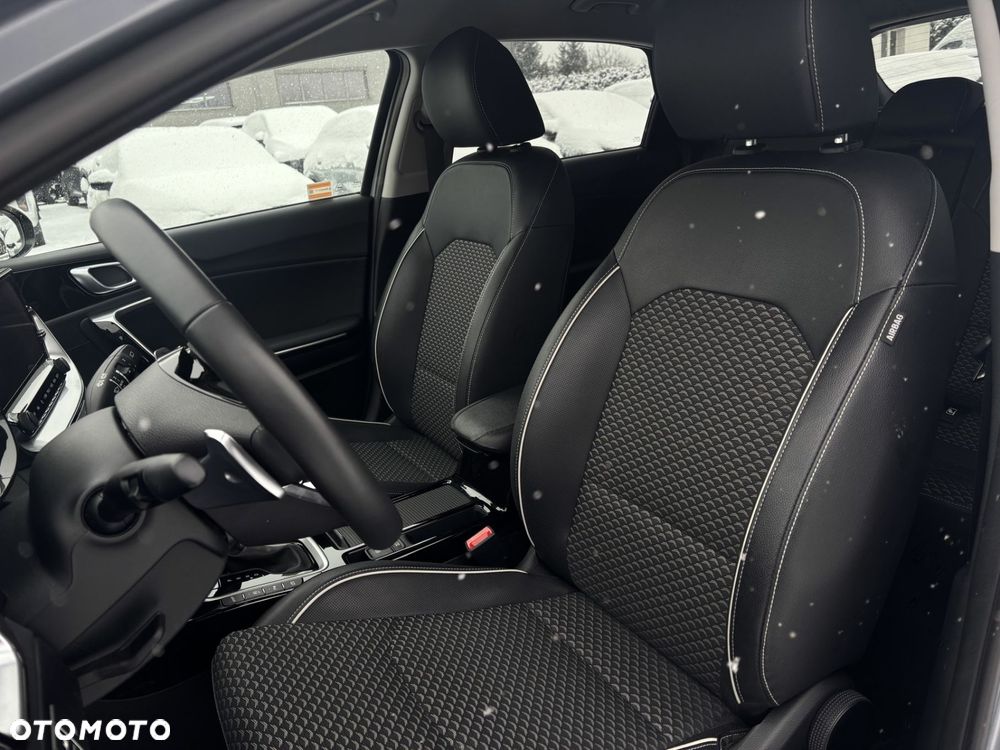 Kia Ceed 1.5 T-GDI Tribute DCT - 25